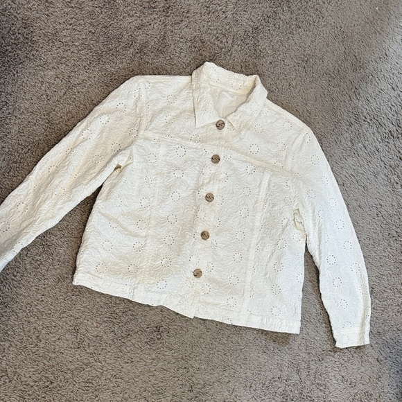no brand Jackets & Blazers - Elegant White Eyelet Jean Jacket